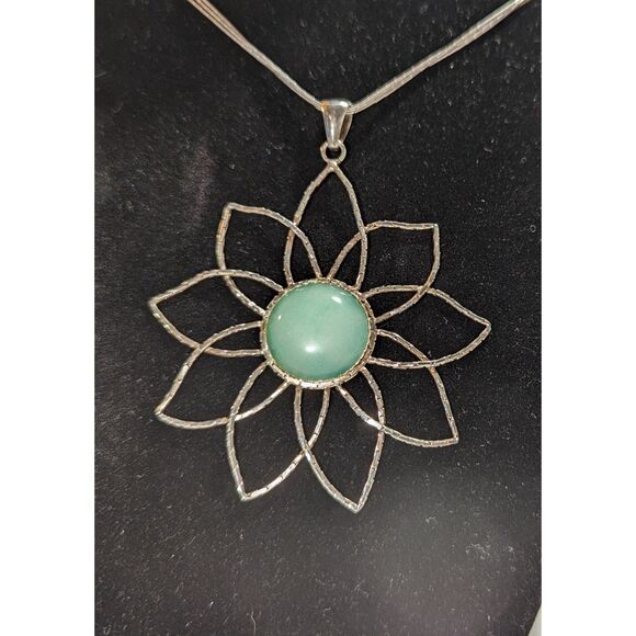 Milor Sterling Silver Chalcedony Flower Pendent on Triple Liquid Silver Chain - Picture 8 of 11